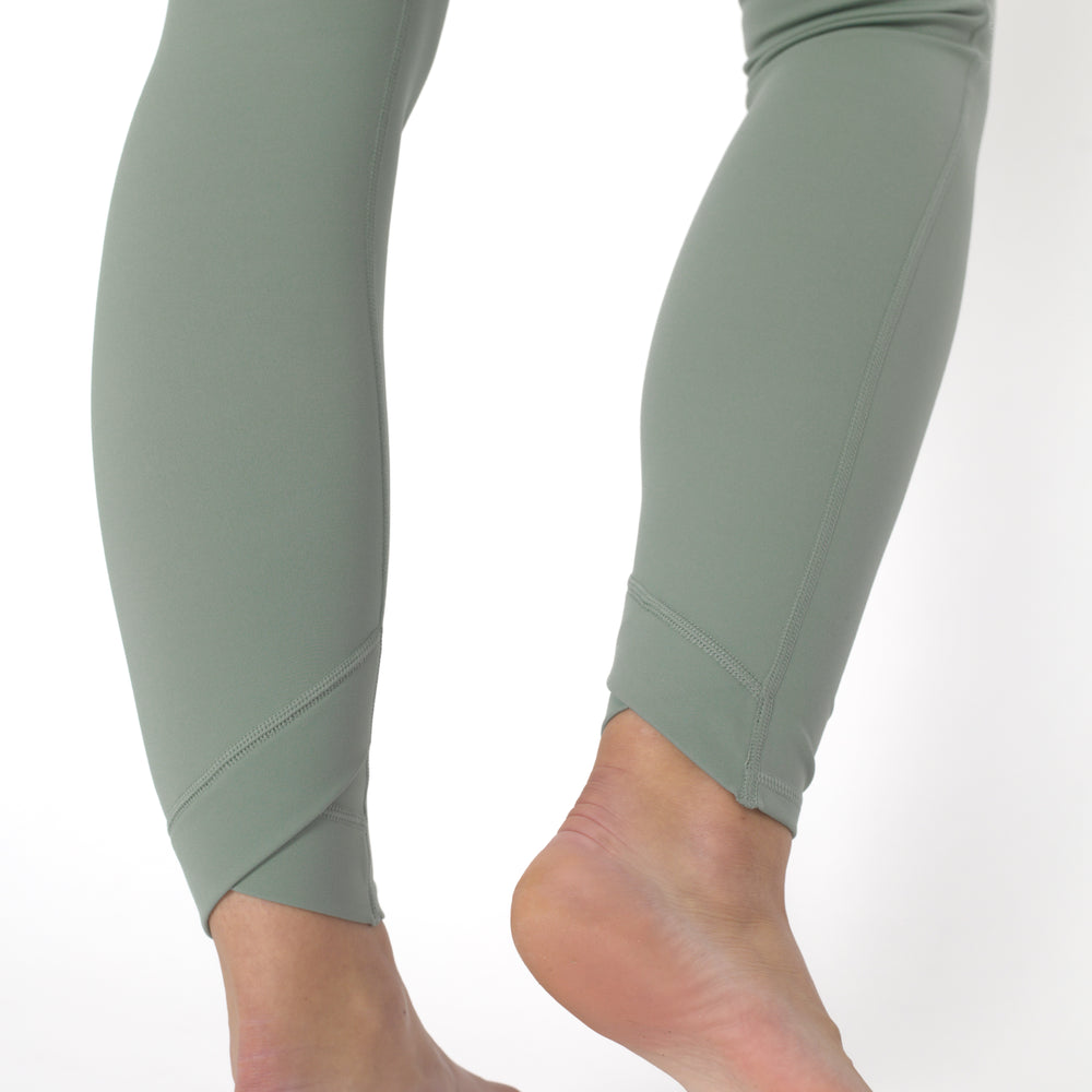 
                  
                    YOGAFLOW WRAP WAIST LEGGINGS DUO SOFT SAGE
                  
                