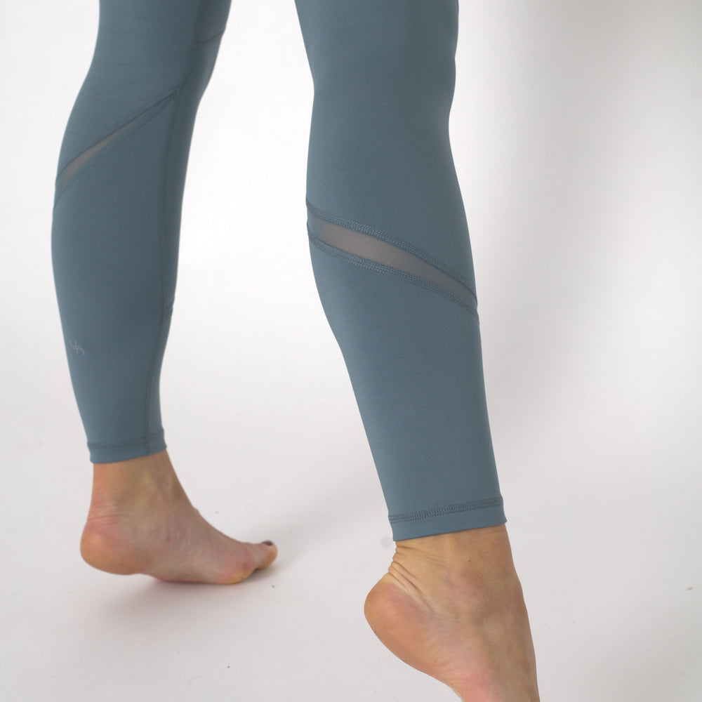 
                  
                    POWERFLOW HIGH-RISE POWER LEGGINGS SLATE BLUE
                  
                